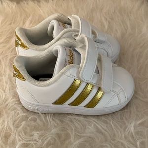 Adidas toddler sneakers